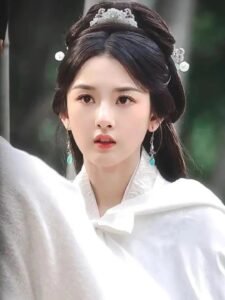 Early-stage hanfu attire from Zhe Yao, showcasing simplicity and youthfulness